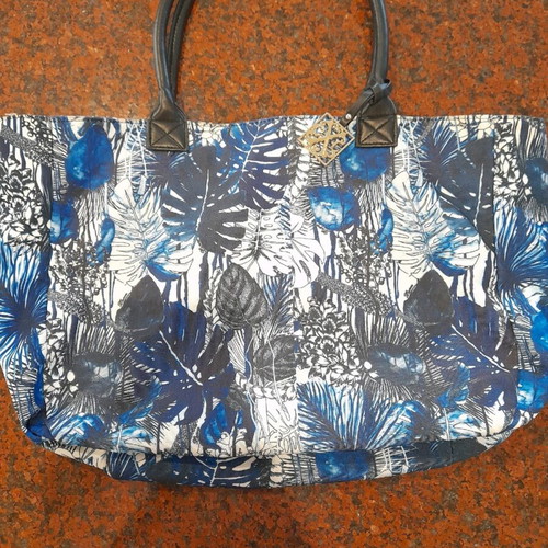 Christian Lacroix shoulder bag like new, white and blue