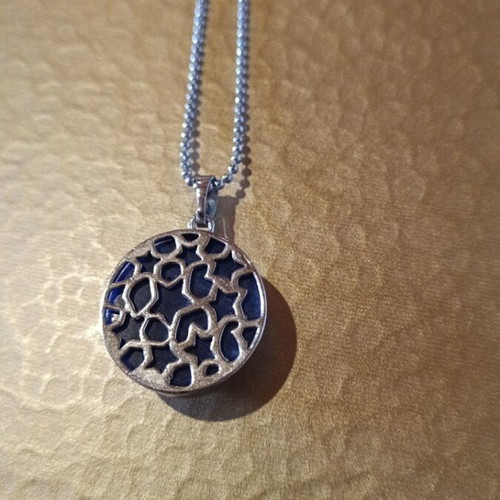 Necklace with Petroula like new, multicolored
