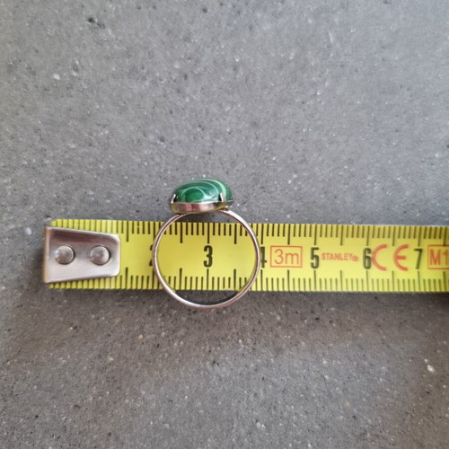 Vintage ring with green oval cut stone