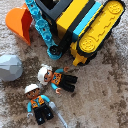 Lego Duplo 10931 excavator and parts used