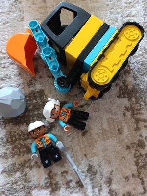 Lego Duplo 10931 excavator and parts used