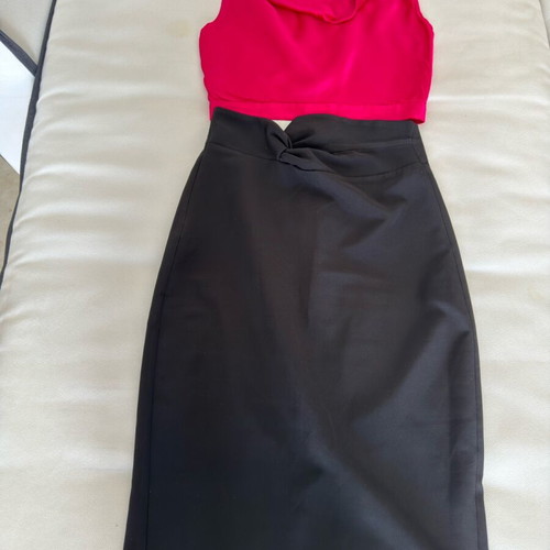 Midi pencil skirt Lynne and satin fuchsia top Zara like new