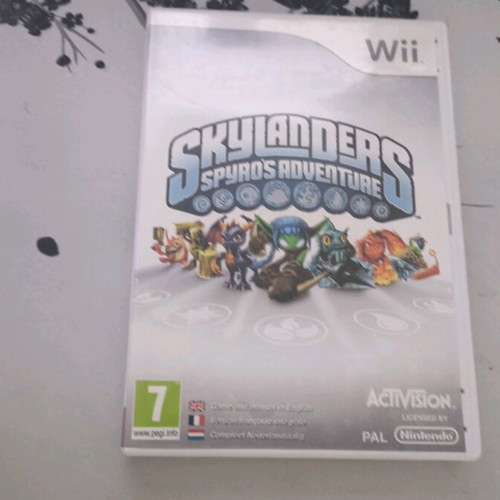 Skylanders Spyro's Adventure Nintendo Wii like new with cards