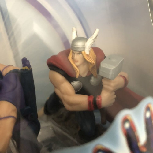 Avengers Classic Figurine Set new Disney Store exclusive Marvel