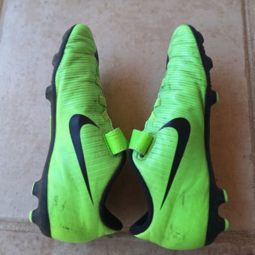 Nike football shoes used size 33 green and black