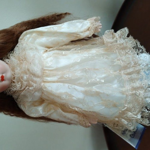 Porcelain doll Megan 40cm new Heritage Mint