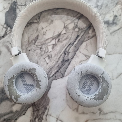 JBL headphones wireless used