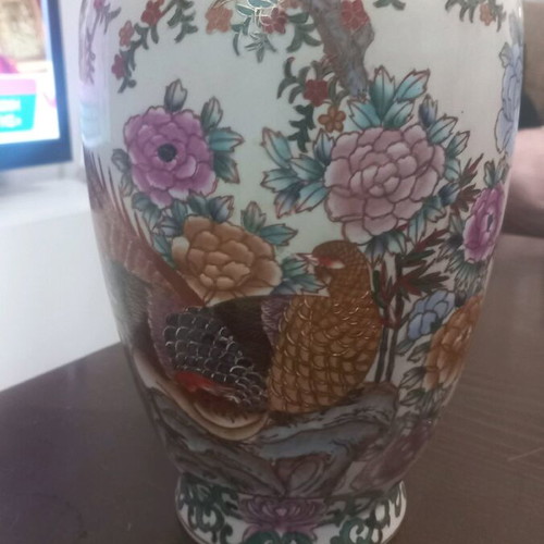 Satsuma Chinese vase like new, hand-painted