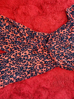 Jumpsuit red with animal print New Look new
