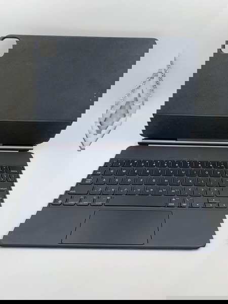 Apple Magic Keyboard for iPad Pro 11" - US Layout, Used, Fully Functional