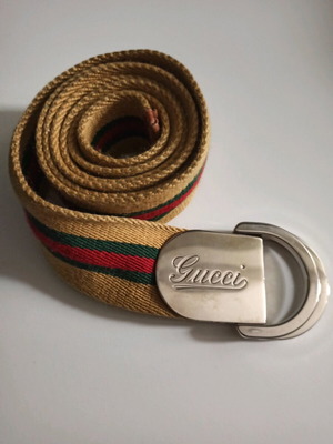 Gucci authentic belt used, beige with silver buckle, size 105