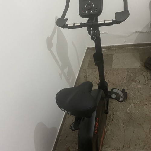 Amila stationary bike like new, professional
