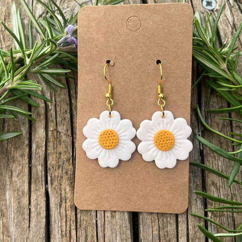 Daisy earrings made of polymer clay new
