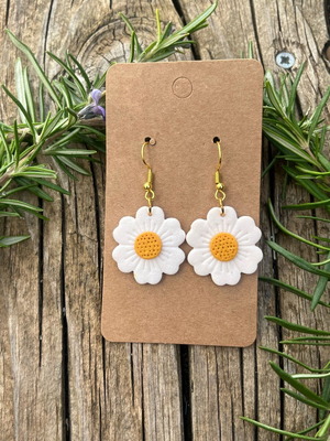 Daisy earrings made of polymer clay new