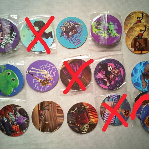 Chipicao Hotel Transylvania tags like new, 27 paper + 10 metal