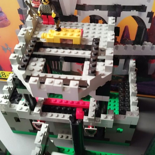 Lego System 6097 Night Lords Castle μεταχειρισμένο με μικρο ελλείψεις
