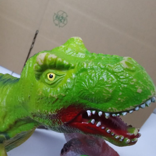 Pack of 2 Large Rubber Dinosaurs with Sound (40cm & 30cm)