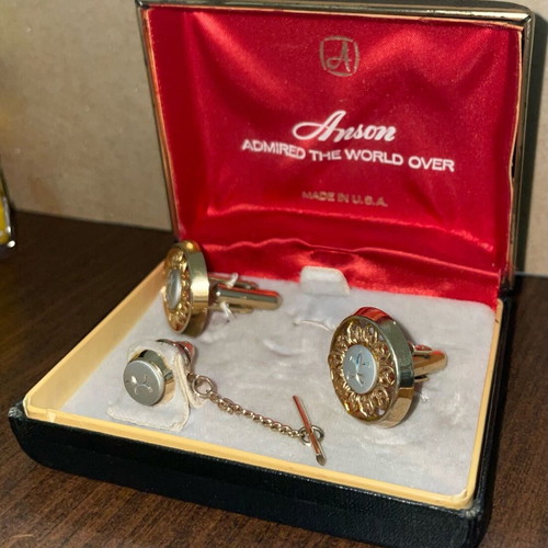 Anson vintage men's cufflinks and tie pin set gold 1970s like new