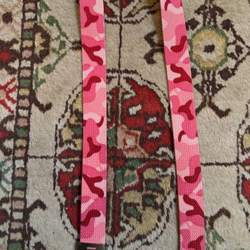 Pink camouflage belt used with rhinestones, size 105