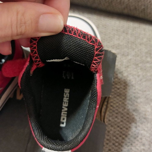 Converse star player baby shoes like new, red