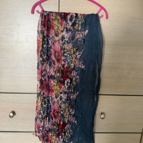 Scarf like new, multicolor