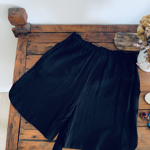 The Line Project black shorts size S 36 8