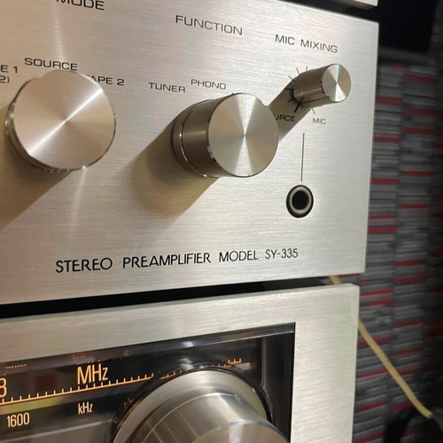 TOSHIBA audio set with deck, tuner, preamplifier and power amplifier