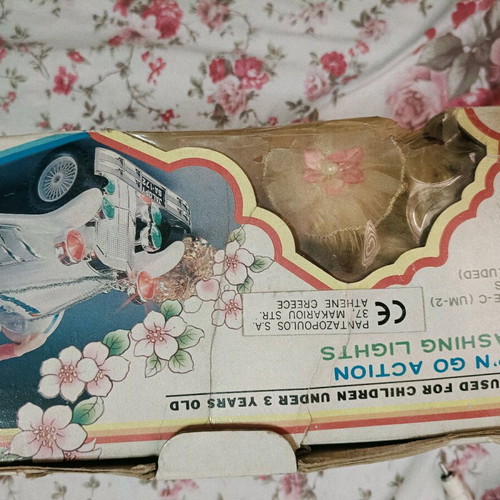 Παιχνίδι Wedding Cartoon Car δεκαετίας 90 μεταχειρισμένο, vintage