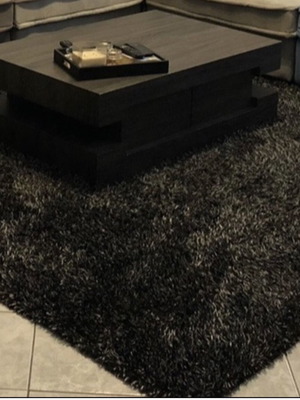 Black Machine Rug like new 2.25x2.75
