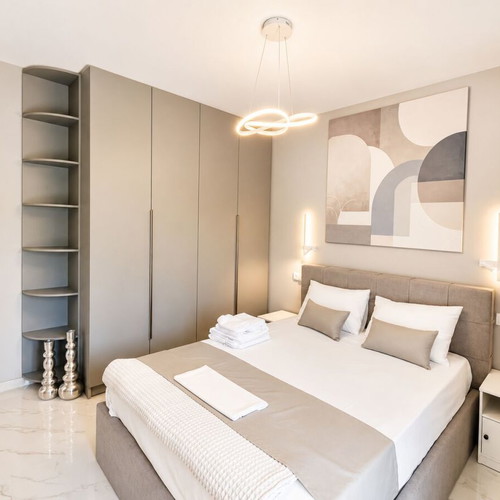 Apartment 2 bedrooms renovated penthouse with large terrace in Thessaloniki center