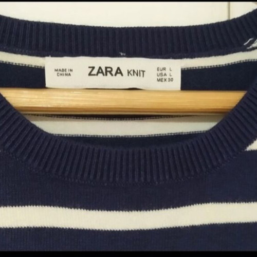 Zara sleeveless sweater new, soft, size L 40 12, white and blue