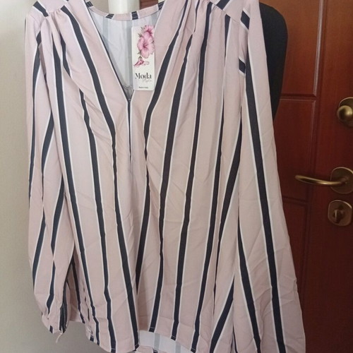Striped blouse one size, new, salmon with gold buttons