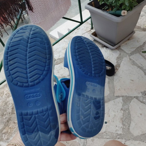 Crocs kids sandals like new, blue