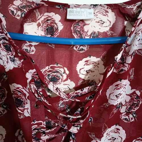 Women's blouse new, size L, red floral pattern