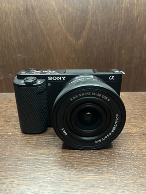 Sony ZV-E10 camera kit with E PZ 16-50mm lens, like new