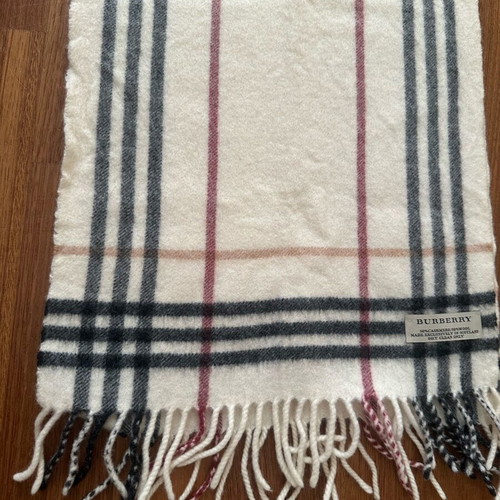 Authentic Burberry scarf like new, 50% cashmere and 50% wool