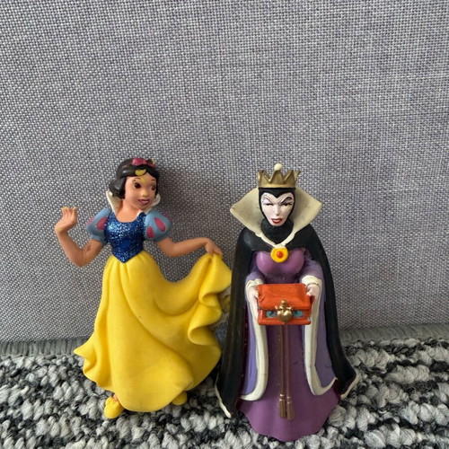 Disney figures set like new, pack of 17 authentic