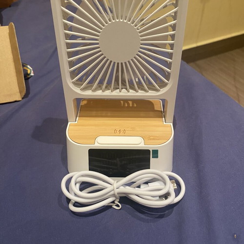 Usb desk fan with digital display and wireless phone charging new