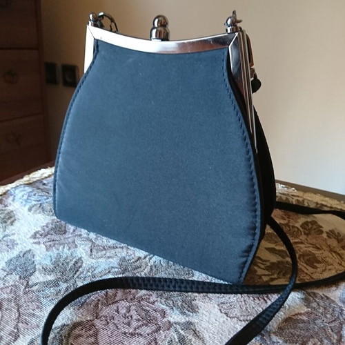 Evening bag C&S Cocco Sacco crossbody black like new with quilted design