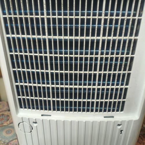 Singer SDHM-20L Dry Up Eco dehumidifier like new with compressor
