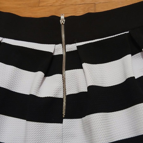 Paranoia Mini Skater Skirt like new, black and white stripes, size Small