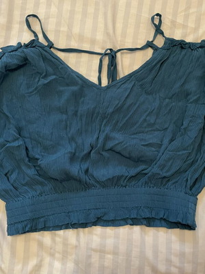 Attrativo Boho Off Shoulder Top with V Neck and Adjustable Straps, Size S, Like New