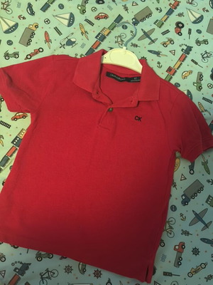 T-shirt Calvin Klein used, size 4, red