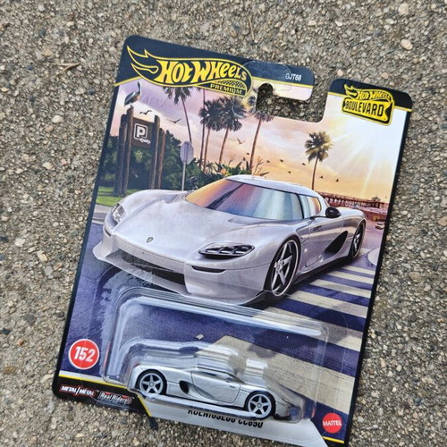 Hot Wheels Koenigsegg toy car new