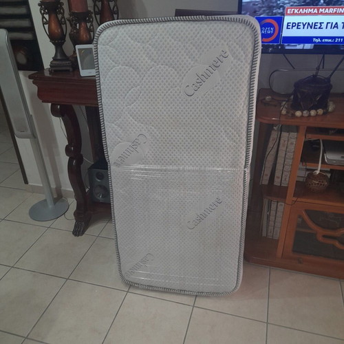 Cashmere Baby Mattress like new