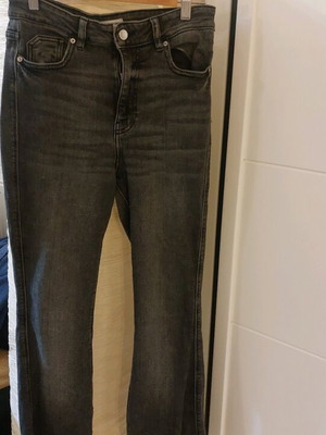 Zara gray jeans like new with stretch and flair