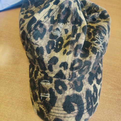 Leopard hat new size M