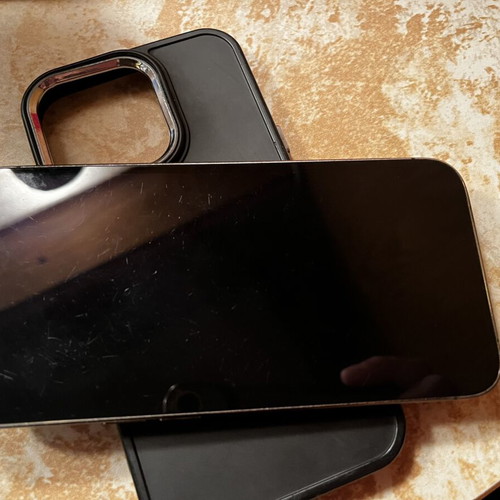 Apple iPhone 13 Pro 128GB with case, silent button broken