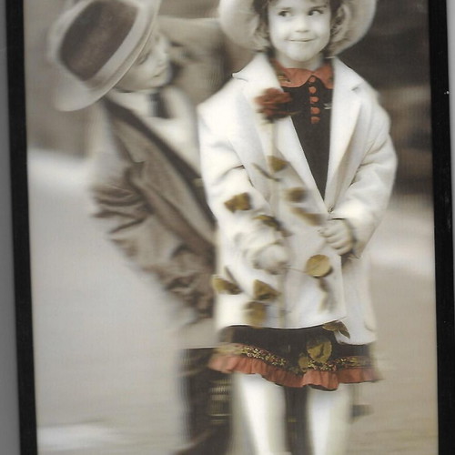 3D frame like new with two children 18x24cm