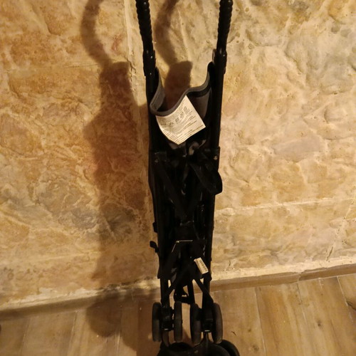 Baby stroller like new for boy and girl